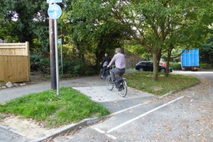 Old Guildford Road cut-through – Welcome but why squeeze cyclists onto the pavement?